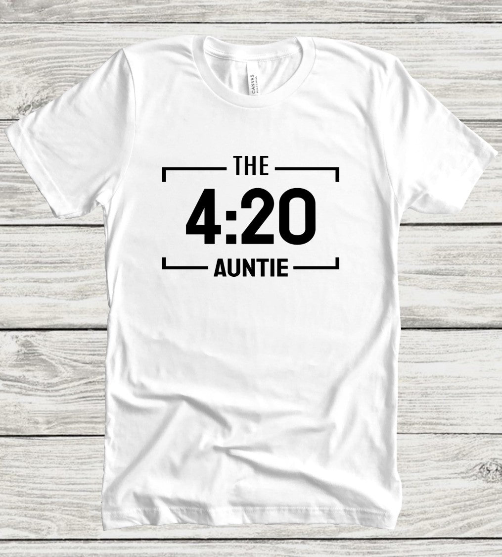 The Auntie Tee for aunties that love being aunts funny aunt  t-shirt.